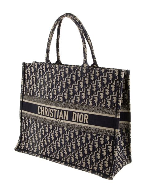 christian dior paris bolso|christian dior book tote.